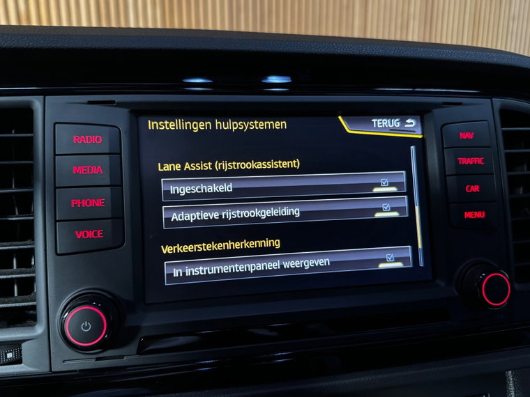 Vehicle Image 38