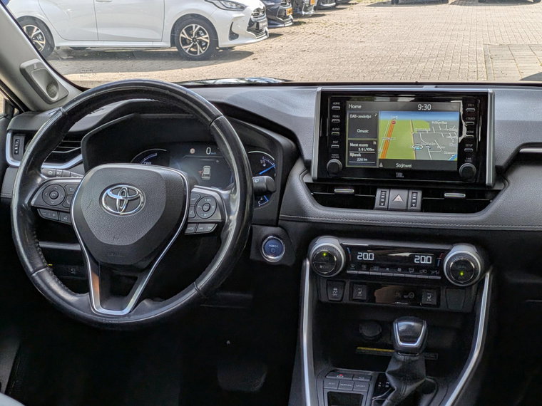 Vehicle Image 30