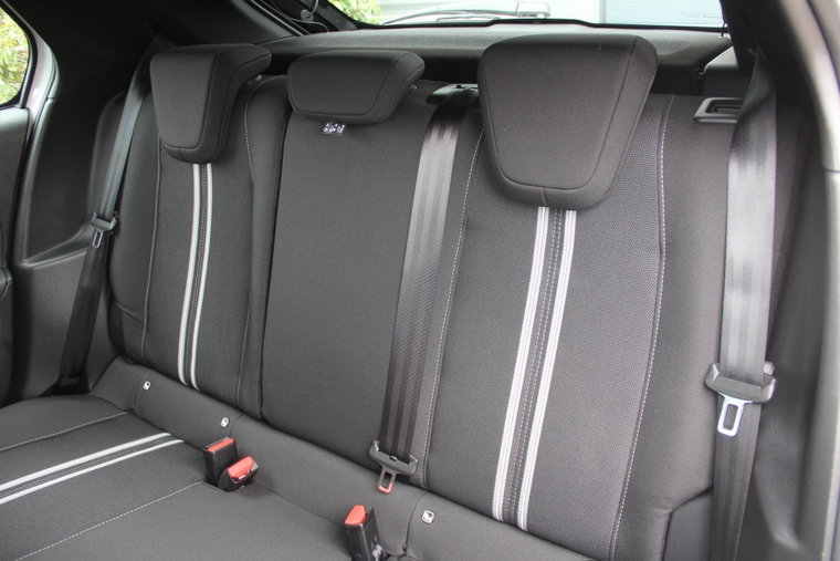 Vehicle Image 30
