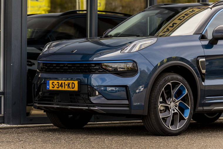 Vehicle Image 6