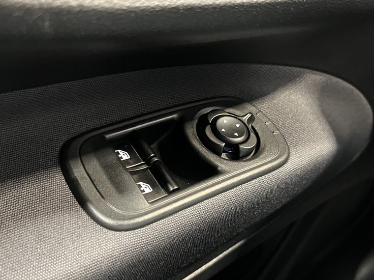 Vehicle Image 28