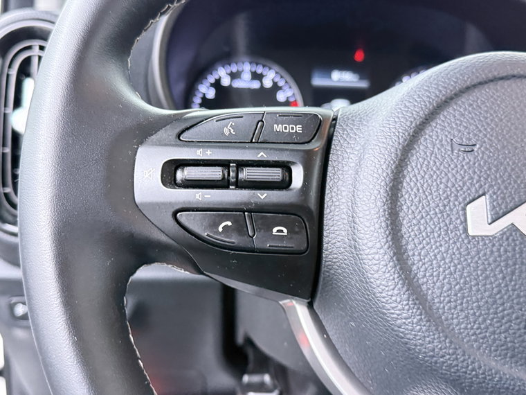 Vehicle Image 27