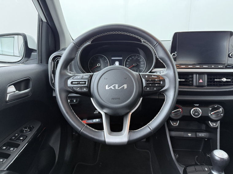 Vehicle Image 38