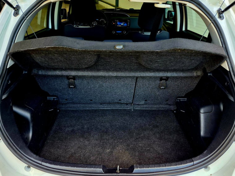 Vehicle Image 38
