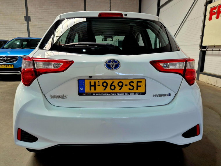 Vehicle Image 10