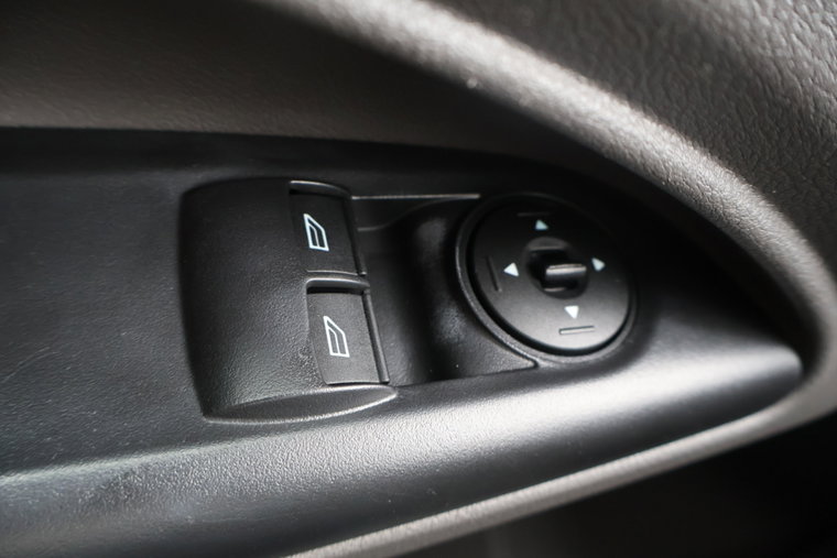 Vehicle Image 23