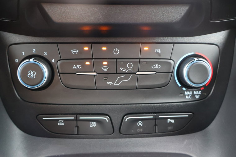 Vehicle Image 29