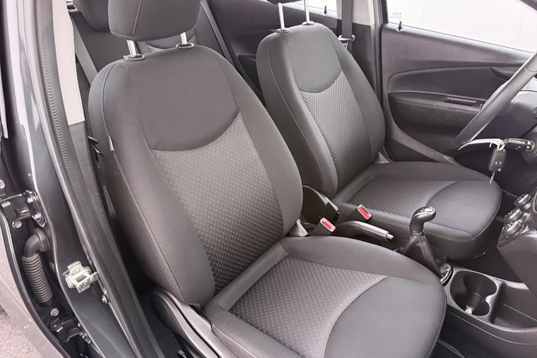 Vehicle Image 14