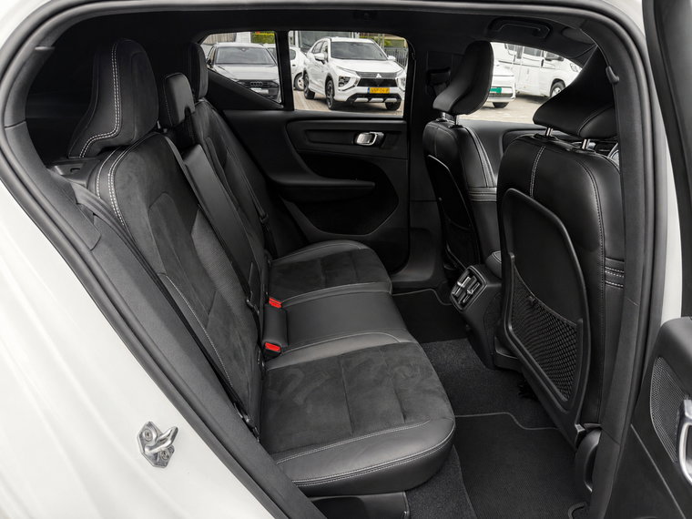 Vehicle Image 31