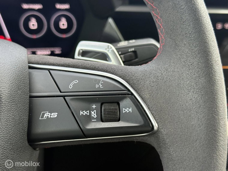 Vehicle Image 28