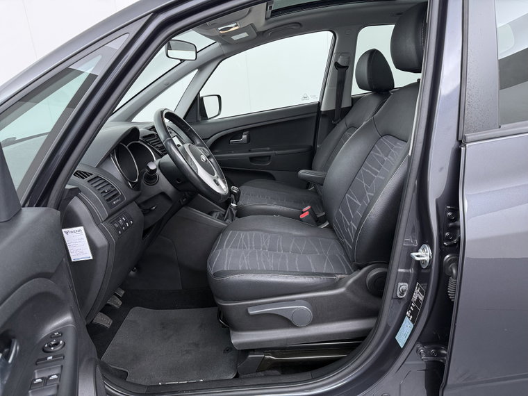 Vehicle Image 19