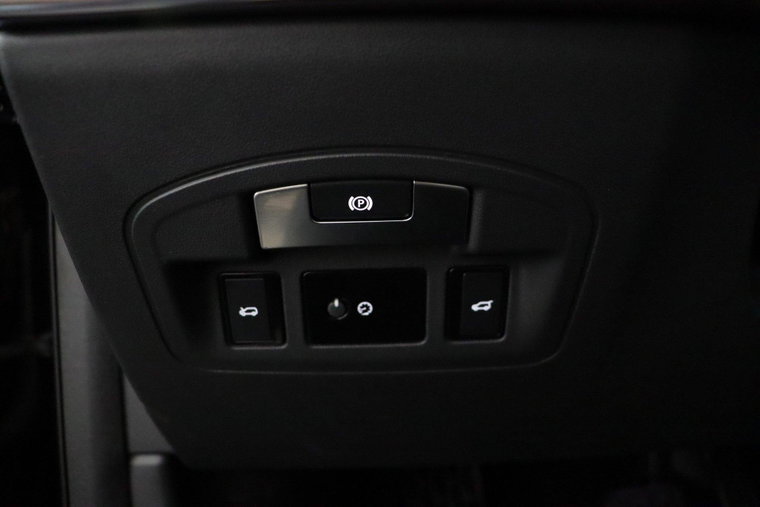 Vehicle Image 27