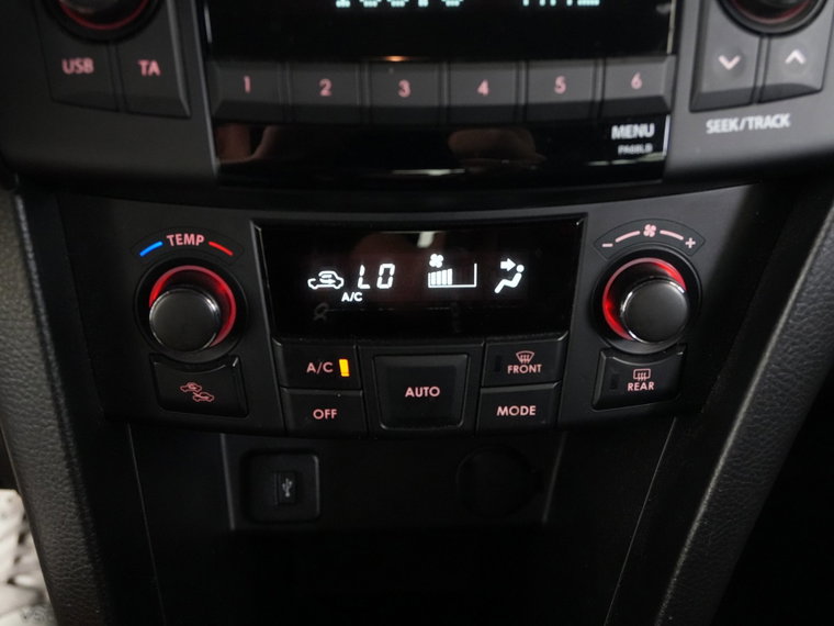 Vehicle Image 33