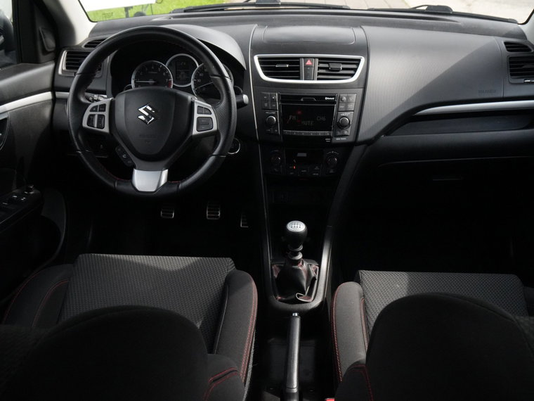 Vehicle Image 38