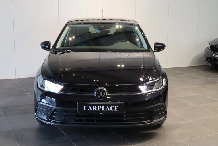 Vehicle Image 9