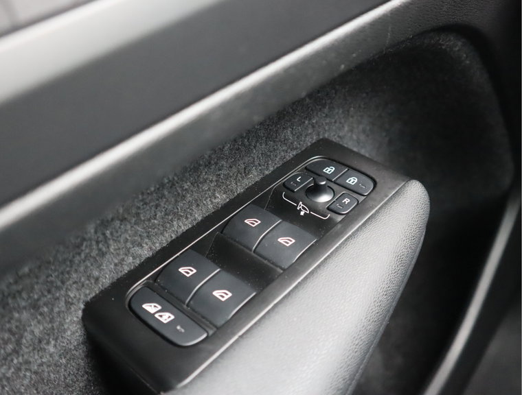Vehicle Image 48