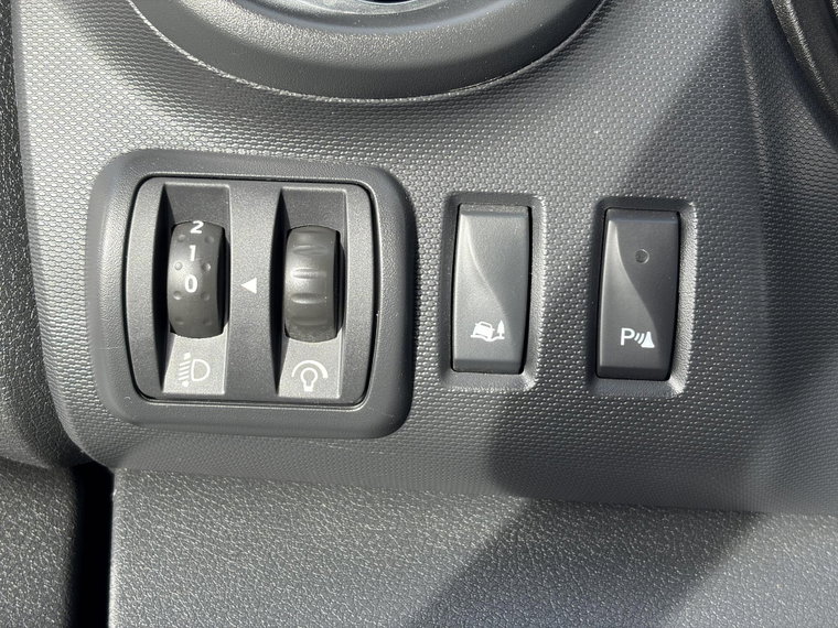 Vehicle Image 23