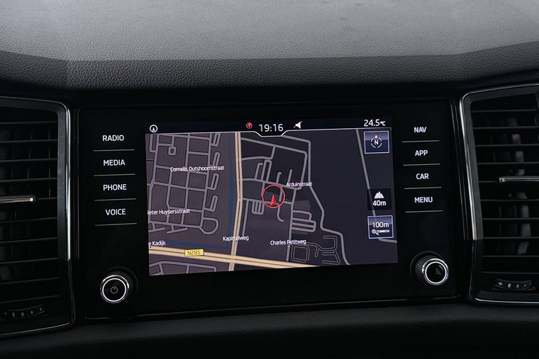 Vehicle Image 19