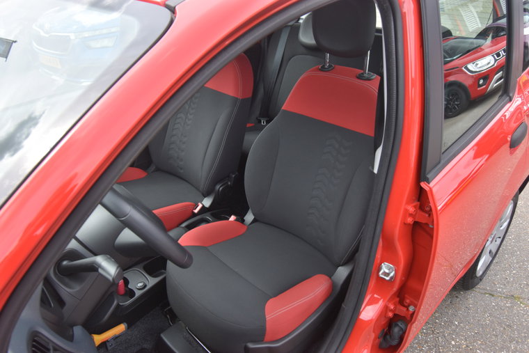 Vehicle Image 19