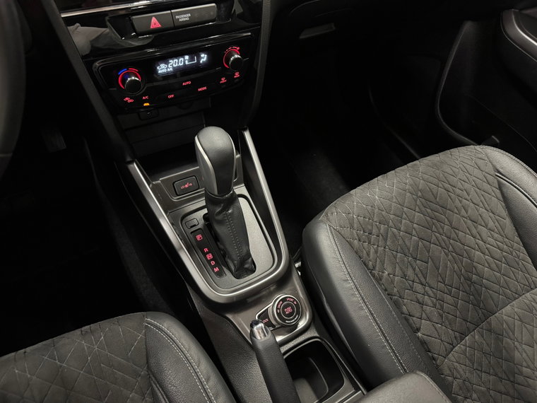 Vehicle Image 21
