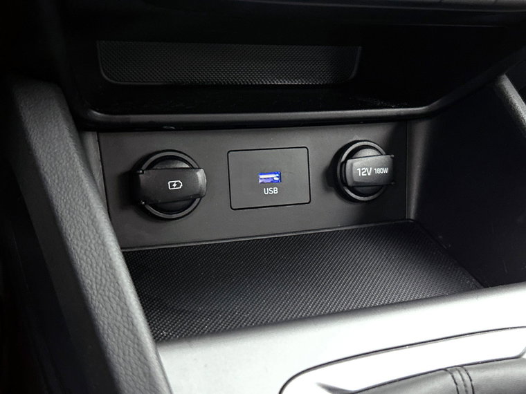 Vehicle Image 32