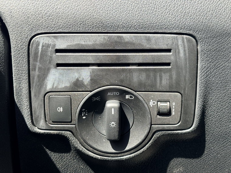 Vehicle Image 27