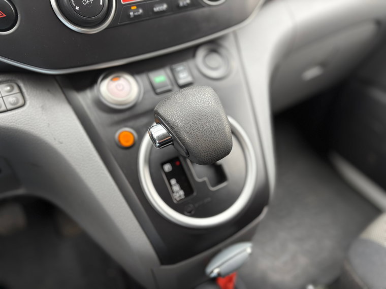 Vehicle Image 17