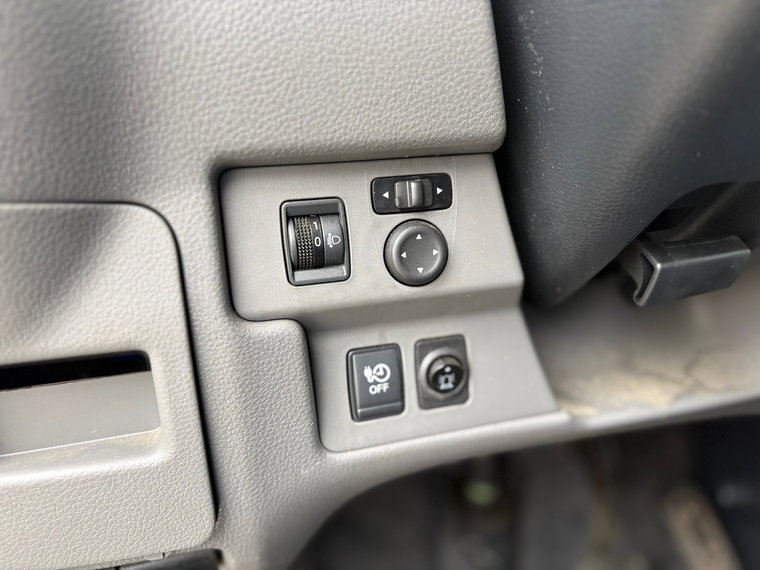 Vehicle Image 25