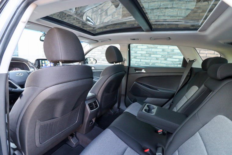 Vehicle Image 9