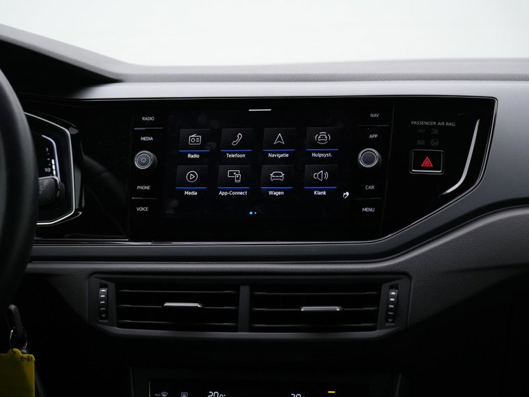 Vehicle Image 21