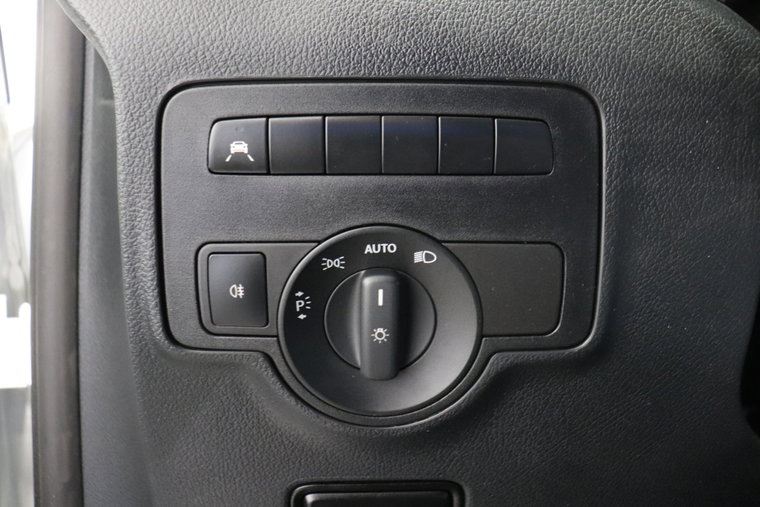 Vehicle Image 24