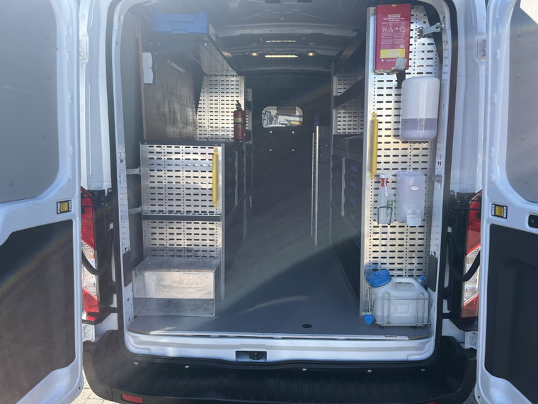 Vehicle Image 16