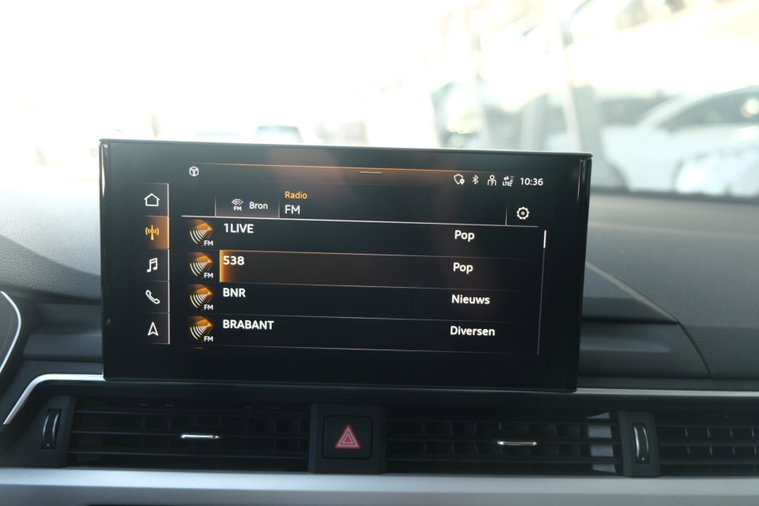 Vehicle Image 25