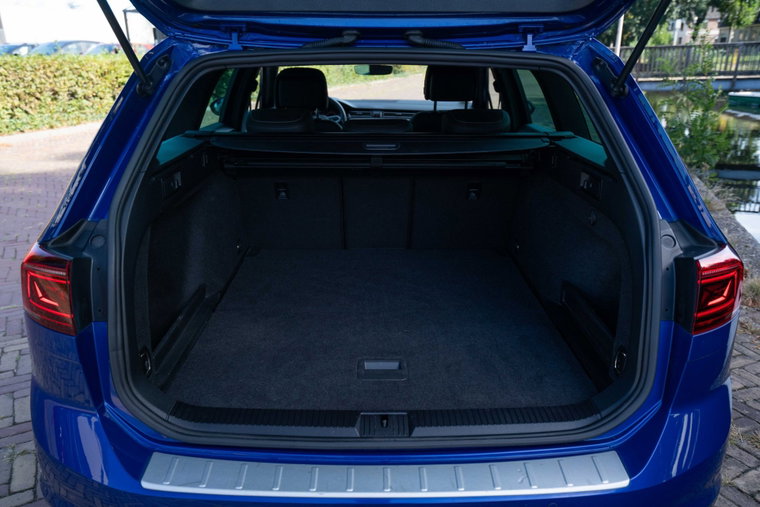 Vehicle Image 35