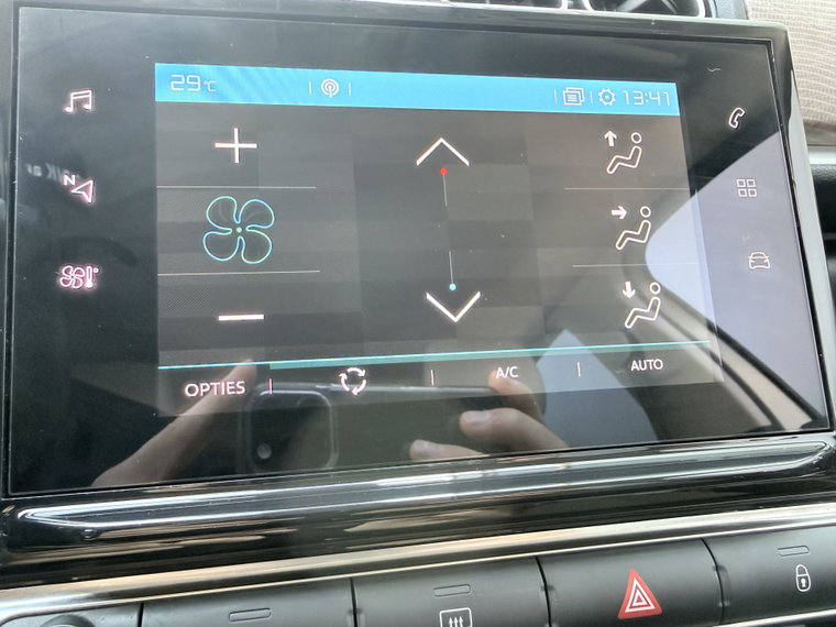 Vehicle Image 17