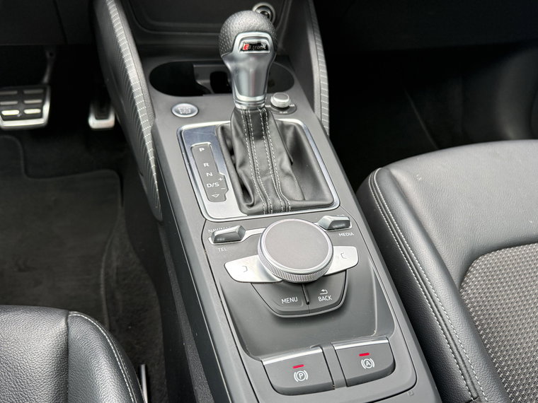 Vehicle Image 28