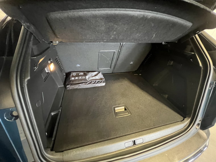 Vehicle Image 33