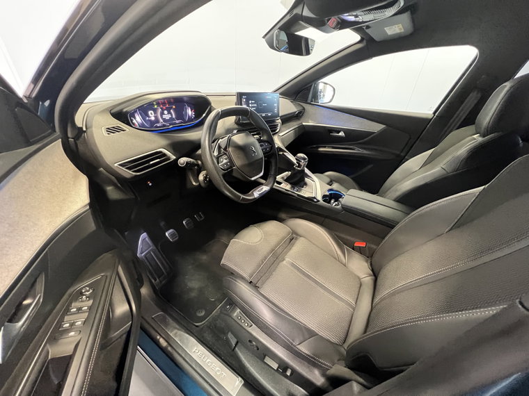 Vehicle Image 36