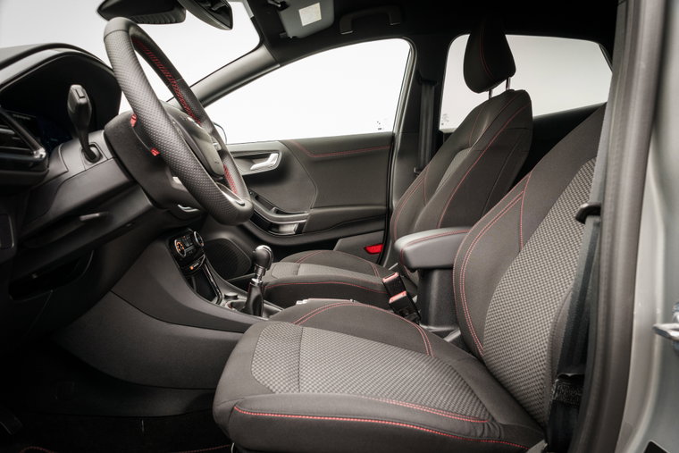 Vehicle Image 15
