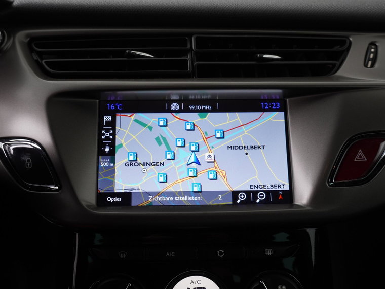 Vehicle Image 17