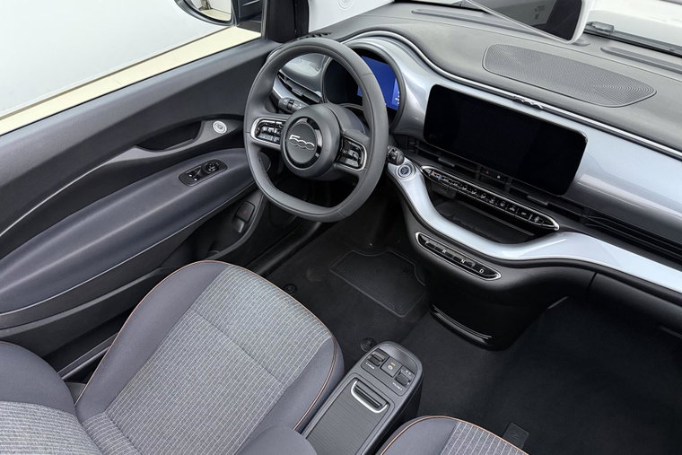 Vehicle Image 15