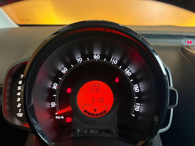 Vehicle Image 23
