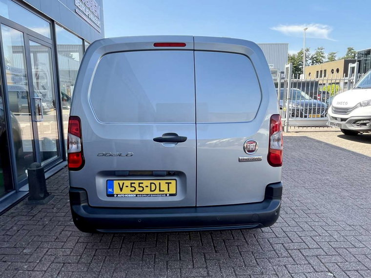 Vehicle Image 29