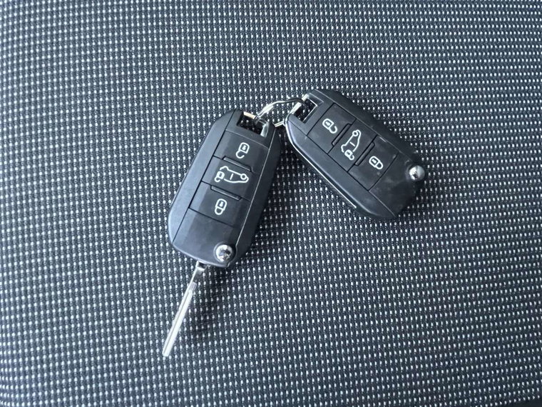 Vehicle Image 34
