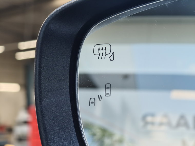Vehicle Image 37