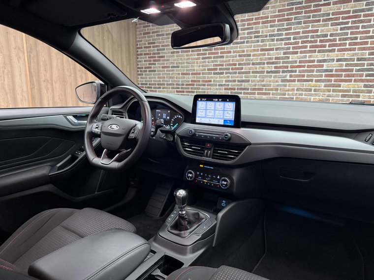 Vehicle Image 19