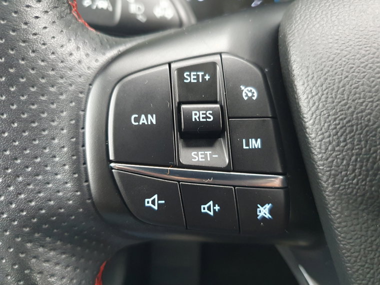 Vehicle Image 42