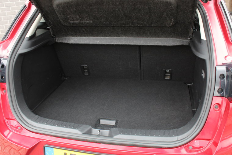Vehicle Image 25