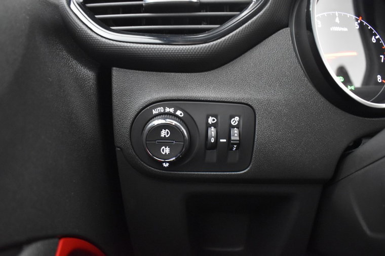 Vehicle Image 17