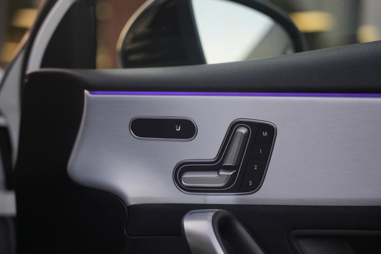 Vehicle Image 27